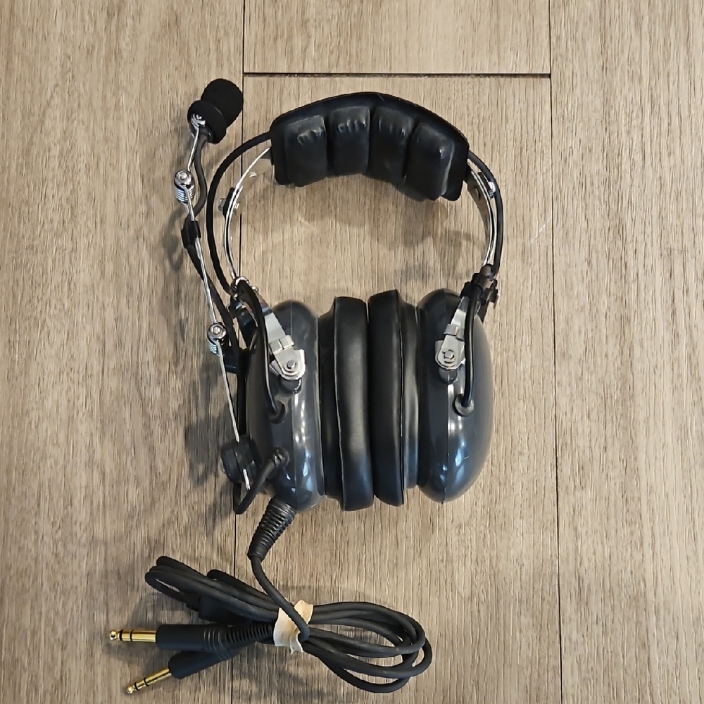 Aviation Communications, Inc Headset, Model AC-200
